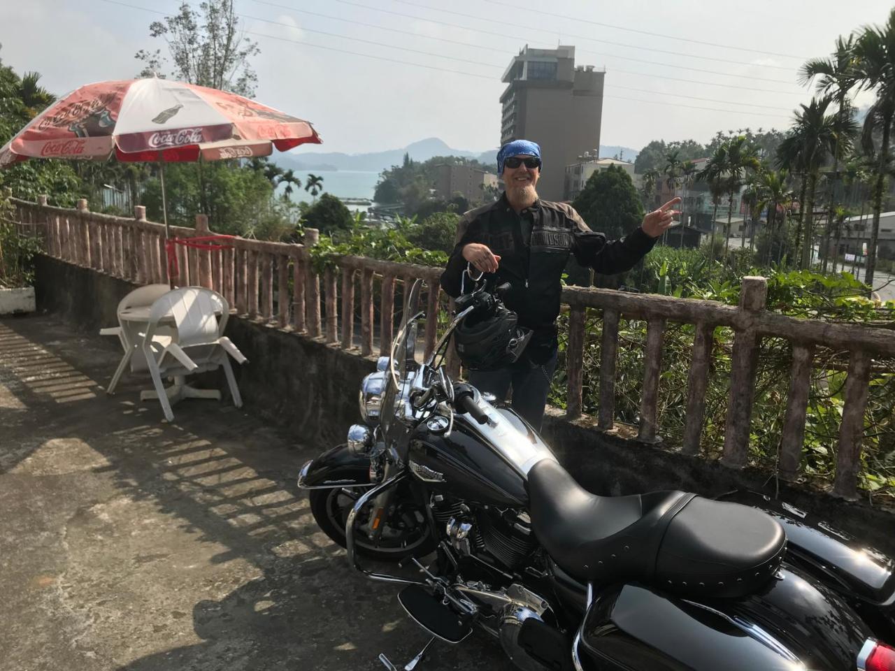 Sun Moon Lake B&B Yuchi Bagian luar foto